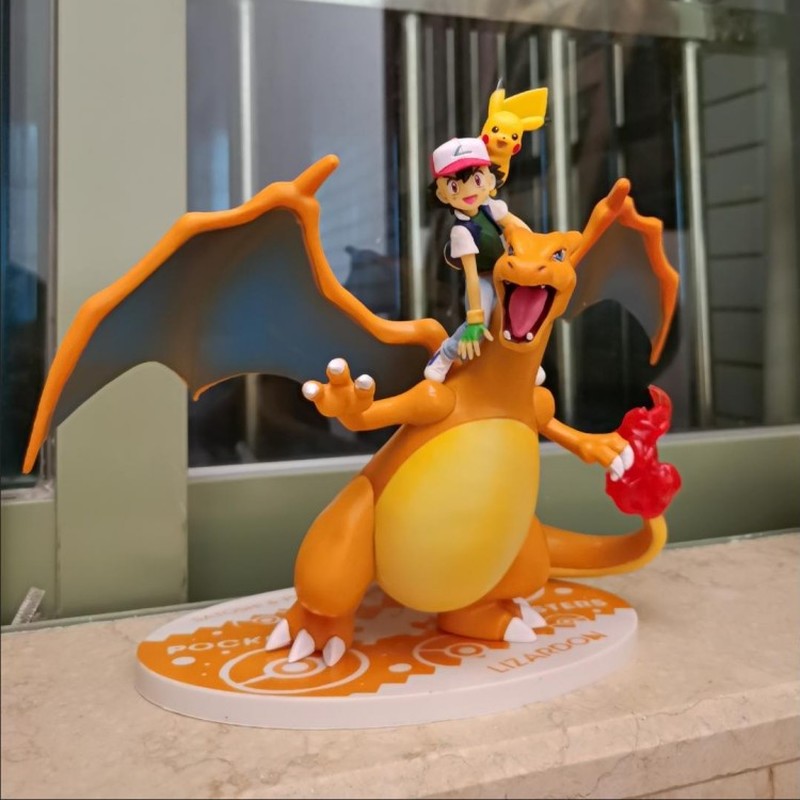 Charizard Pikachu Ashen Ketchum Action Figure